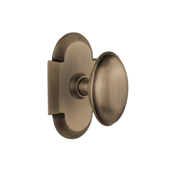 Cottage Short Plate with Homestead Knob in Antique Brass