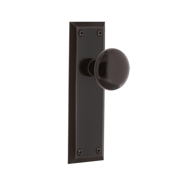 New York Long Plate with New York Knob in Timeless Bronze